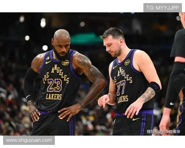湖人对决快船谁将成为MVP揭晓比赛背后的精彩故事与球员表现分析
